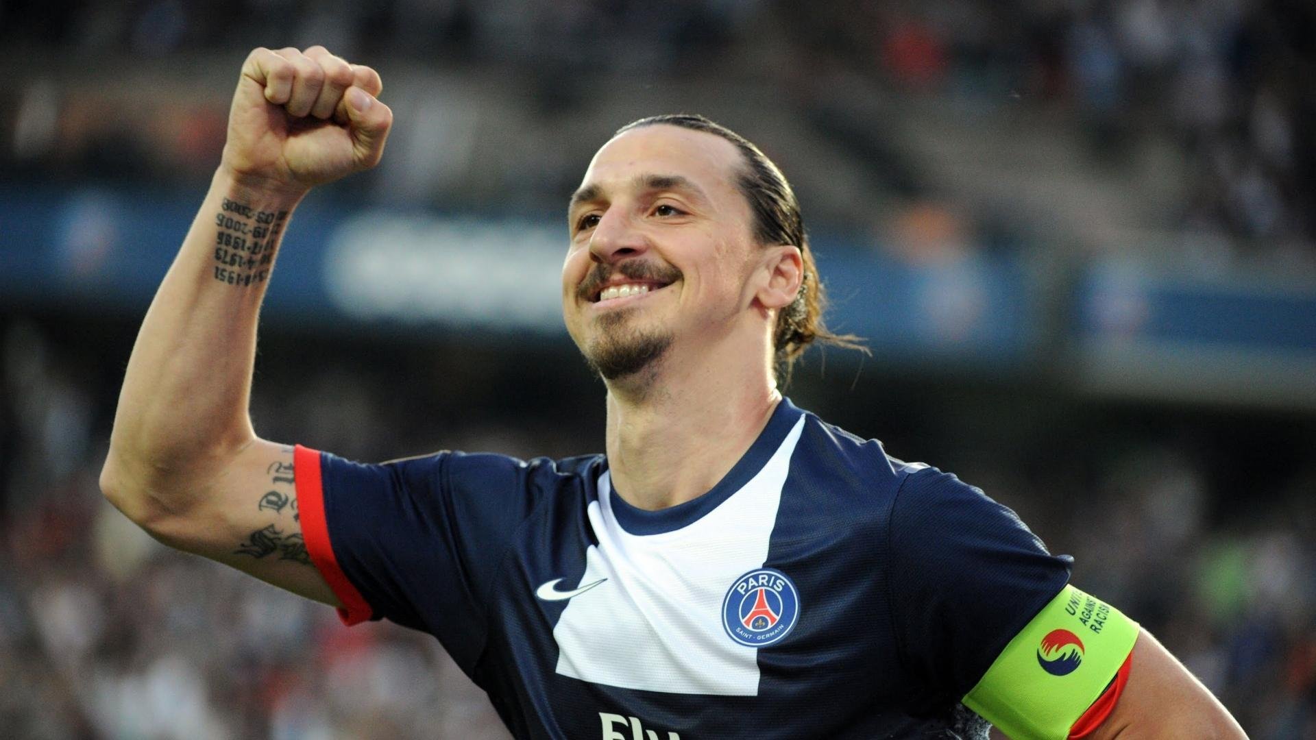 开云中国官网-【胡利奥·罗德里格斯新纪录】西雅图新星单场三全垒打，西雅图理查德罗素